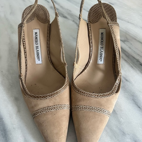 Manolo Blahnik Suede Slingback Pumps - Picture 4 of 5